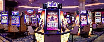 Fitur lengkap aplikasi Klub77 setelah proses Download – tampilan lobby permainan slot dan live casino di Android